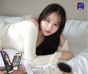 Read more about the article Aplikasi Hot51 Jelajahi Dunia Live Streaming & Bahaya Modifikasi APK